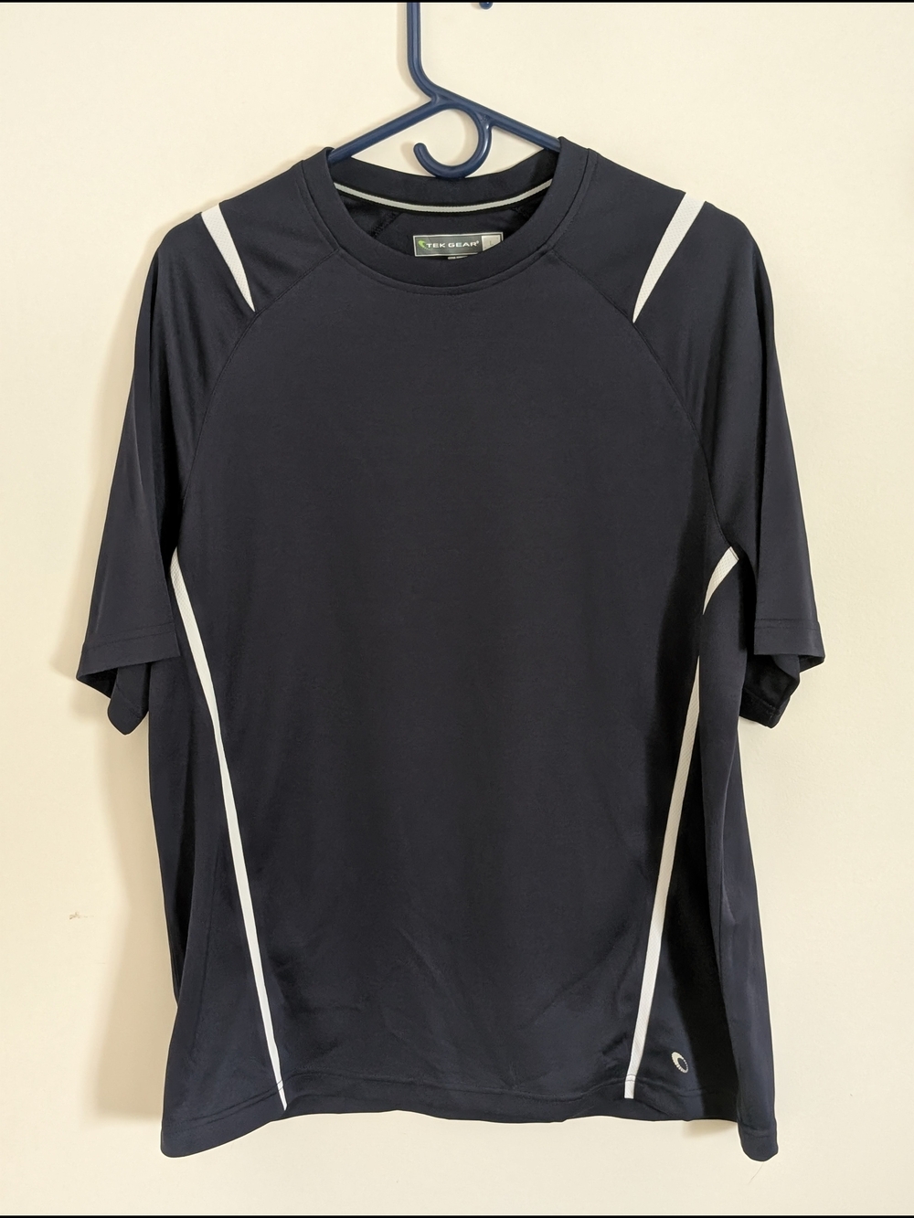 Tek Gear Men's Lightweight Athletic Fit Crew Neck Raglan Logo T-Shirt L